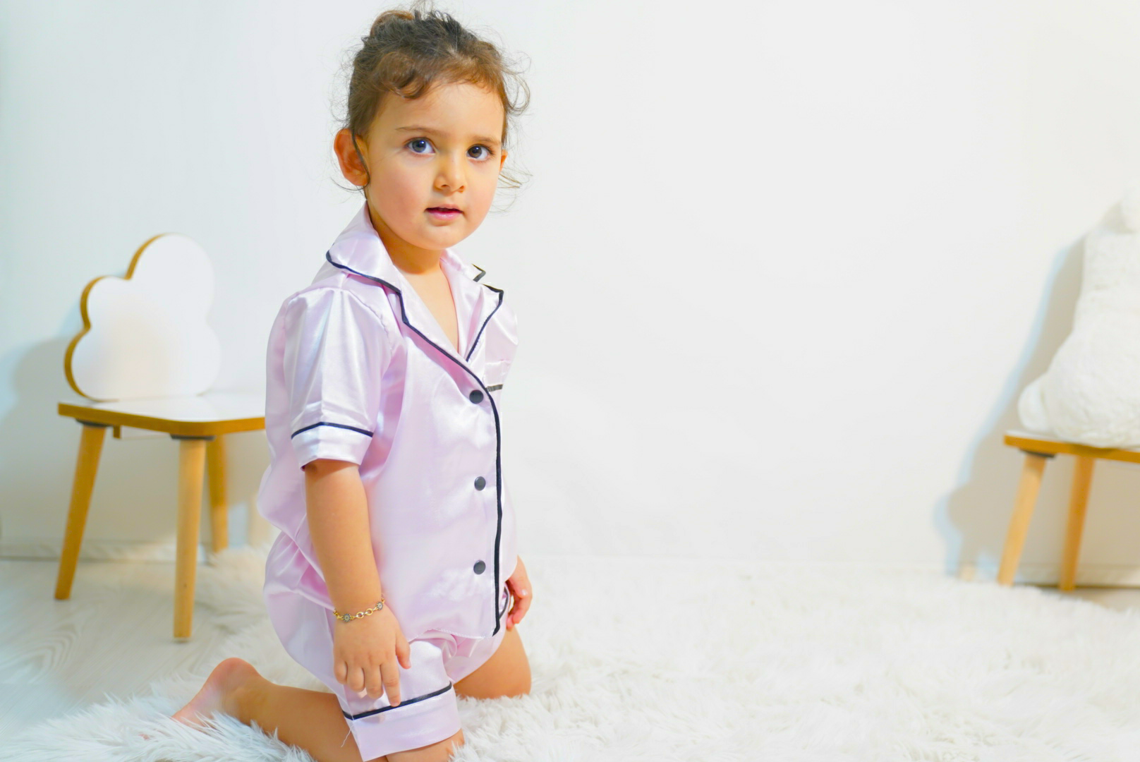 Toz Pembe Renk İpek Saten Kısa Kollu Çocuk Pijama Takımı